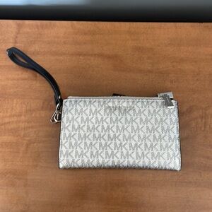 Michael Kors Black and Silver Wrislet